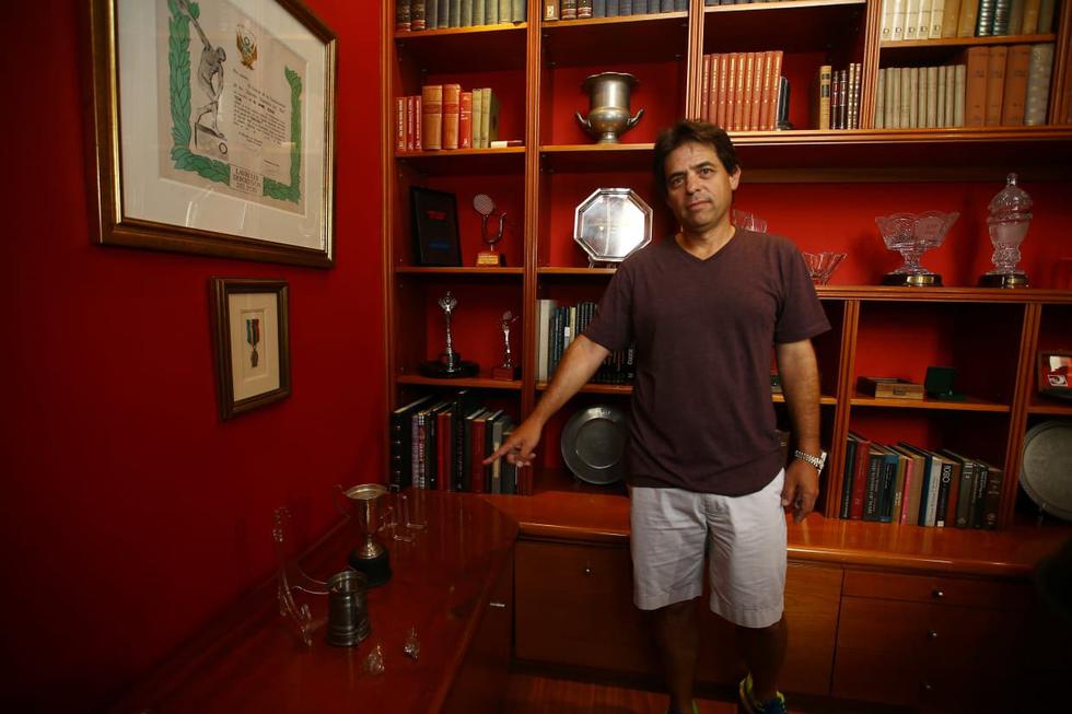 Ex tenista Jaime Yzaga denuncia que le robaron sus trofeos de Wimbledon y Roland Garros. (Foto Jesús Saucedo)