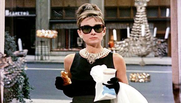 “Breakfast at Tiffany’s” fue adaptada a la gran pantalla en 1961, con Audrey Hepburn de protagonista. (Foto: Paramount Pictures)