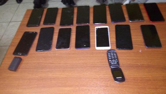 Dieciséis celulares fueron encontrados en pabellón de mediana seguridad del penal de Arequipa (Foto: INPE)