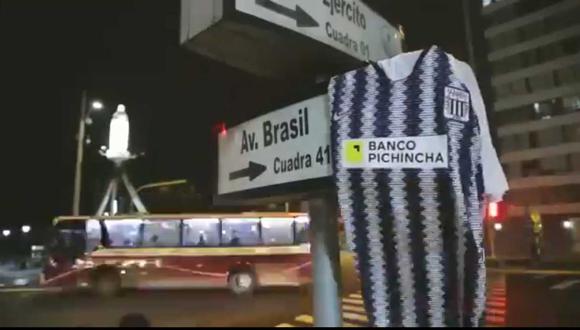 Sponsor de Alianza Lima convirtió una cruel broma en un spot de televisión. (Captura y video. Banco Pichincha)
