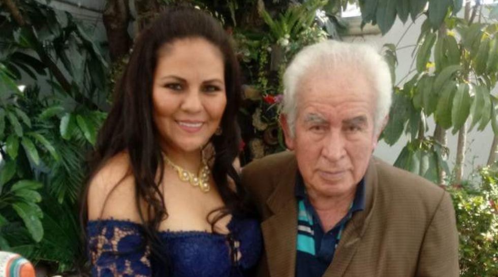 Arturo Reyes Rosales junto a Dina Paucar. (Singaparaelmundo Noticias)
