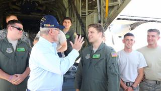 PPK agradece a tripulantes de aviones Hércules procedentes de EE.UU.