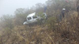 Apurímac: Dos muertos tras la caída de una camioneta a un abismo