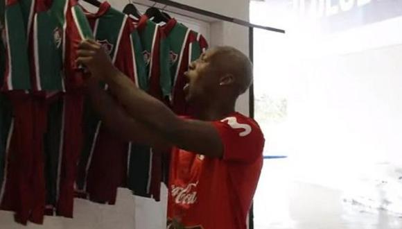 Fluminense sorprendió con obsequios de camisetas a jugadores de Perú. (Twitter)