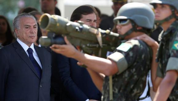 Michel Temer no se lució la banda presidencial. (Reuters)