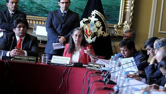 Salas durante su presentación en la comisión de Educación del Congreso. (Andina)