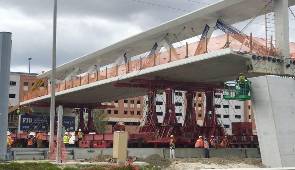 La instalación del puente se realizó el sábado 10 de marzo.  (Universidad de Florida)