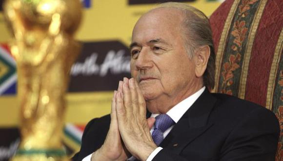 Se confiesa. Joseph Blatter compromete a Nicolas Sarkozy y Christian Wulff. (AFP)
