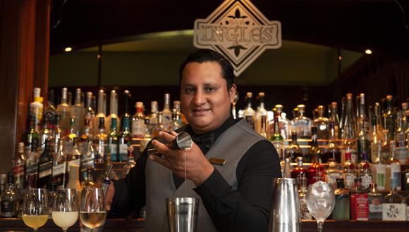 Luiggy Arteaga, jefe del Bar Inglés. (Foto: Martin Pauca).