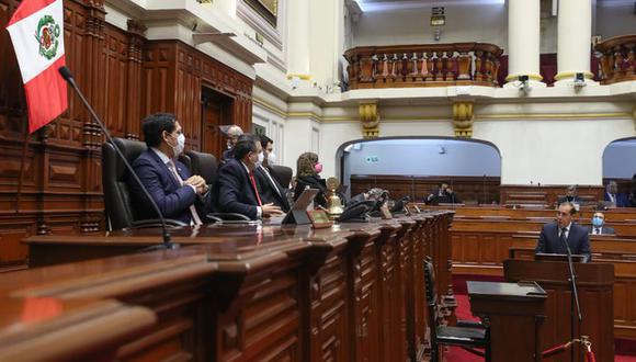 El premier Walter Martos dirigió al Parlamento un discuso de 37 minutos. (Foto: PCM)