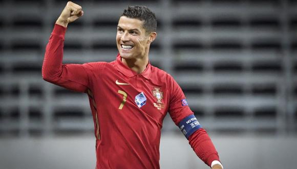 Cristiano Ronaldo mostró la camiseta especial por los 100 goles