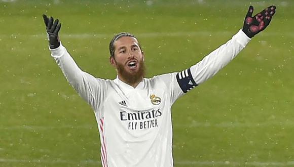 Sergio Ramos ha participado en solo siete partidos entre Real Madrid y la selección en lo que va del 2021. (Foto: AFP)