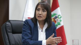 María Jara descarta norma que favorezca a servicio ilegal de taxis colectivos 