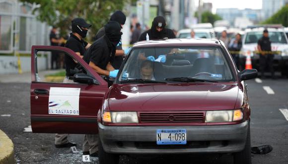 La Policía salvadoreña inició las investigaciones del crimen. (AFP)