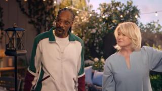 Snoop Dogg y Martha Stewart bromean en un comercial del Super Bowl sobre los usos de un encendedor