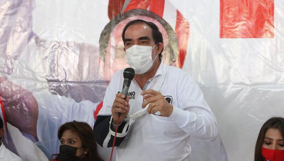 Yonhy Lescano indicó que continuará exponiendo sus propuestas electorales. (Foto: Leonardo Cuito)
