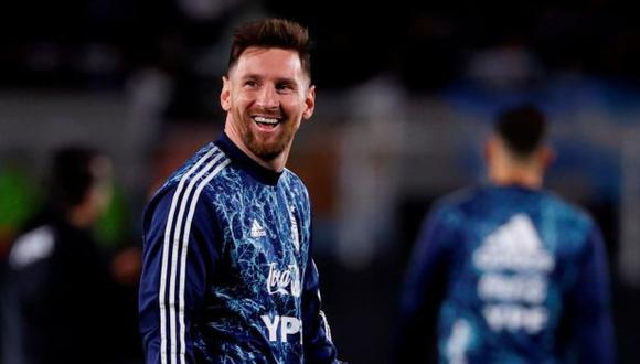'Papu' Gómez salió al frente para defender a Lionel Messi.  (Foto: EFE)