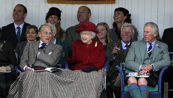 Carlos de Gales se despidió de su "querido papá", Felipe de Edimburgo, a quien calificó de "una persona muy especial". (Foto: AFP)