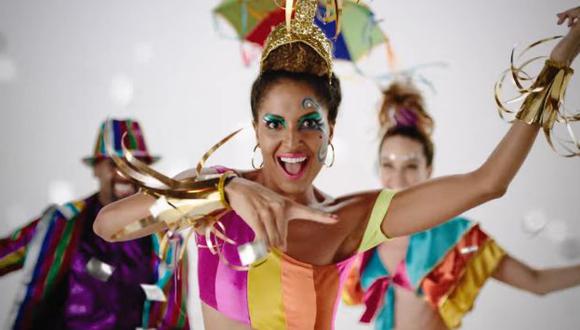 Brasil: Nueva musa del carnaval de Río luce con demasiada ropa y genera polémica. (Globo)