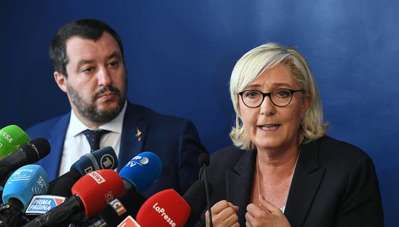 El ministro del Interior italiano, Matteo Salvini, y la líder de ultraderecha francesa, Marine Le Pen. (Foto: AP)