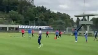 Yoshimar Yotún brilló en práctica de Cruz Azul: anotó un golazo en el ángulo [VIDEO]