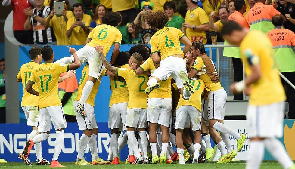 Con su goleada 4-0 a Camerún, Brasil aseguró el liderato del grupo A y enfrentará en la siguiente ronda a Chile. (AFP)