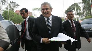 Luis Castañeda en la mira de Fiscalía por cobros irregulares