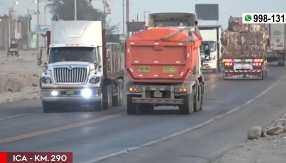 Panamericana Sur se encuentra liberada y permite pase de vehículos de forma temporal tras firma de acta. (Captura: América Noticias)