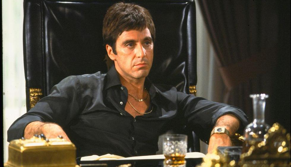 Tony Montana en ‘Scarface’ fue uno de los roles más importantes que tuvo Al Pacino a lo largo de su carrera. Este filme recibió críticas de todo tipo, pero recaudó US$45 millones en taquilla. youtu.be/a_z4IuxAqpE