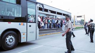 Metropolitano: Aumentaron 8 buses a ruta troncal pero caos sigue en estaciones