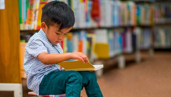 Elige libros que tengan relación con el entorno en que viven tus hijos o alumnos, nos dice Kristina Cordero. (Foto: Getty Images)