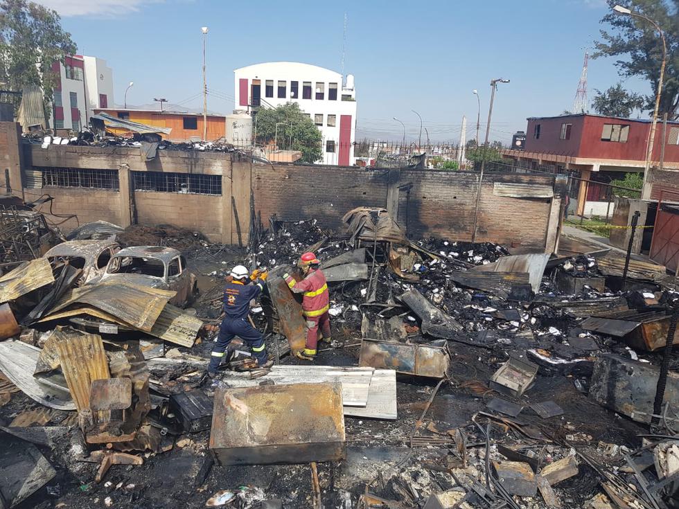 Incendio en gobierno regional de Arequipa