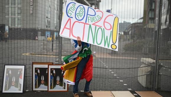 En Glasgow, Escocia, una de las ciudades más emblemáticas de la revolución industrial, se desarrolló la Cumbre del COP26.  (Foto: Oli SCARFF / AFP)
