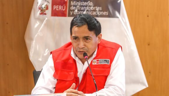 Ministro Nicolás Bustamante ha pedido la renuncia de los altos funcionarios de su sector en plena crisis en el transporte. (foto referencial: difusión)