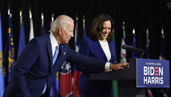 Joe Biden presentó a su compañera de fórmula a la vicepresidencia, la senadora estadounidense Kamala Harris. (Foto: Olivier DOULIERY / AFP).