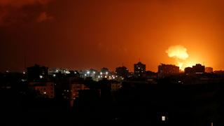 Israel vuelve a bombardear Gaza tras disparo de cohete [FOTOS]