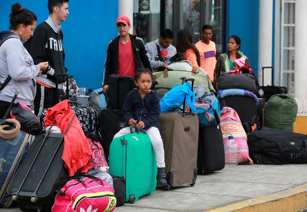 Ecuador ya no exigirá pasaporte a venezolanos. (Reuters)