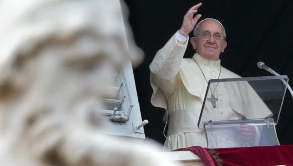Papa Francisco habló a cientos de fieles. (Reuters)