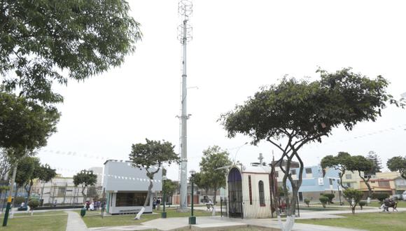 Vecinos de Pueblo Libre expresaron preocupación por instalación de antenas en 8 parques. (César Fajardo)