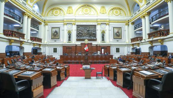 El pleno del Congreso está llevando a cabo hoy viernes 16 de julio su última sesión de la cuarta legislatura. (Foto: Congreso)