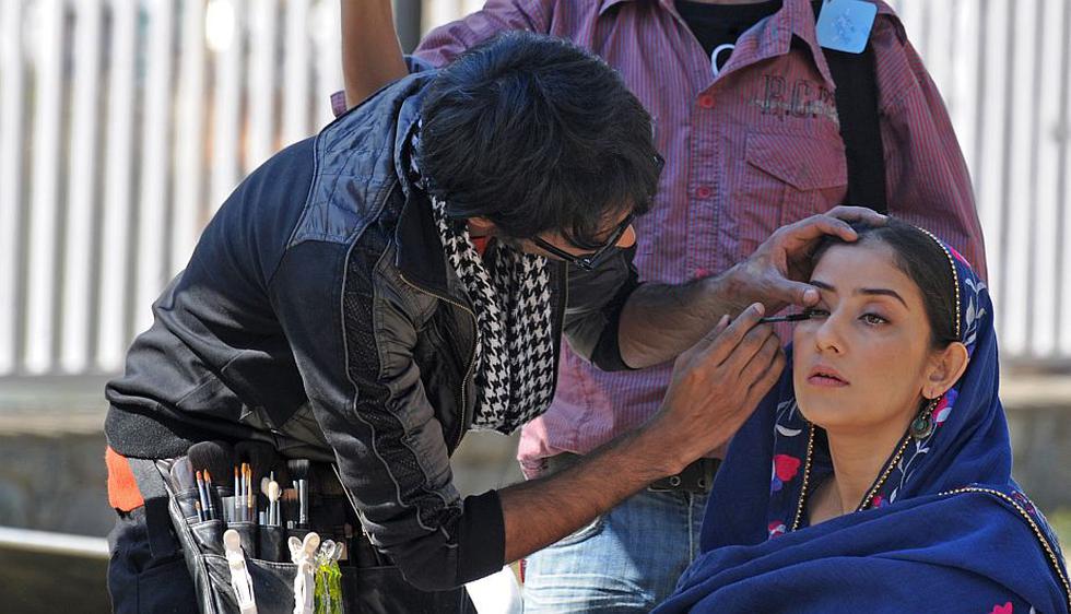 Las mujeres, en tanto, solo pueden trabajar como peluqueras. (AFP)