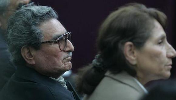 Abimael Guzmán y Elena Iparraguirre cumplen cadena perpetua por el delito de terrorismo. (Foto: GEC)