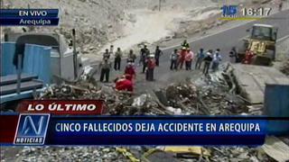 Arequipa: Cinco muertos dejó choque entre dos trailers y un tico