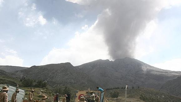 El proceso eruptivo en el volcán Ubinas continúa. (Heiner Aparicio)