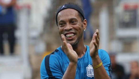 Ronaldinho busca incursionar en la política como senador en Brasil. (EFE)