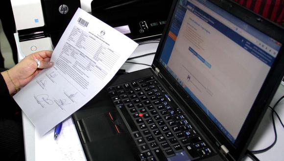 Médicos deberán utilizar firma digital para registrar las actas de defunción.  (Foto: Andina)