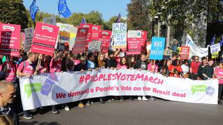 Una multitudinaria protesta en Londres pide un nuevo referéndum del brexit [FOTOS]