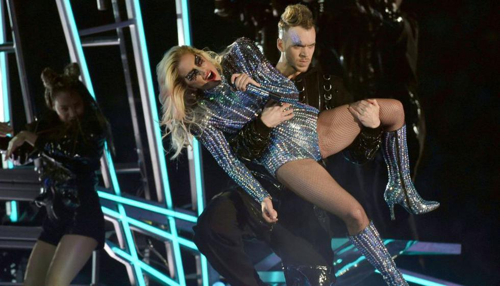 Lady Gaga deslumbró con su actuación en el Super Bowl. (AFP)