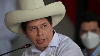 Pedro Castillo trata de desvirtuar críticas a reuniones clandestinas en Sarratea atacando al Congreso