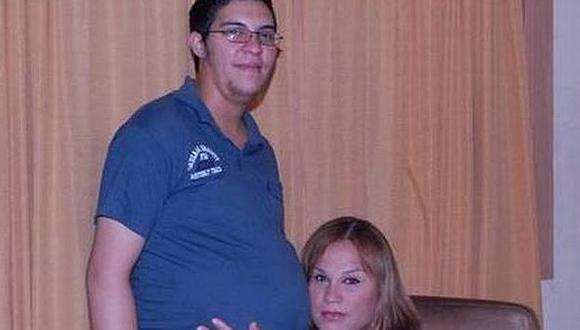 Alexis Taboada y Karen Bruselario esperando a su hija Génesis. (Internet)